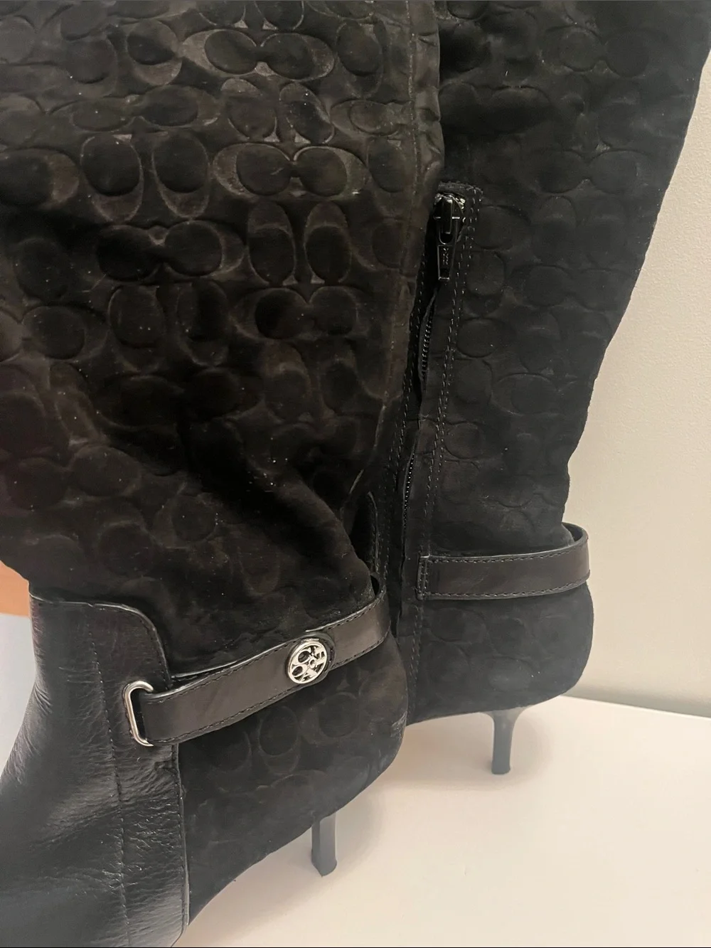 Coach elegant black